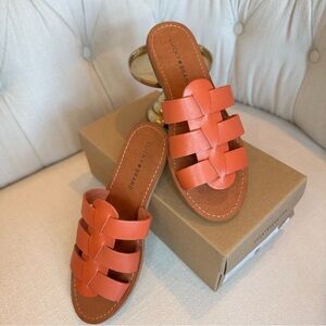 NWT Lucky Brand Women’s Aisha Leather Open
Toe Casual Slide Sandals 7.5M-Fiesta